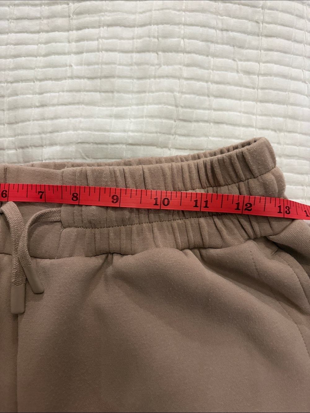 Varley Keely High rise short 4 inch size medium in a beige mocha color - Picture 14 of 15